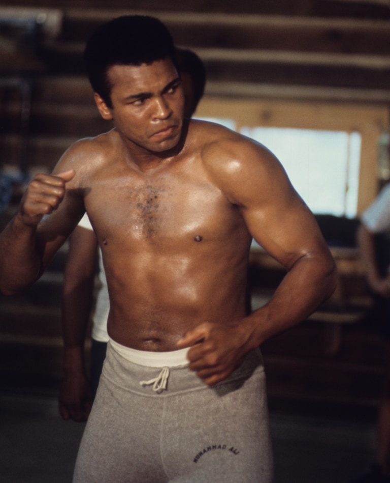 Color picture of Muhammad Ali in a fighter's stance